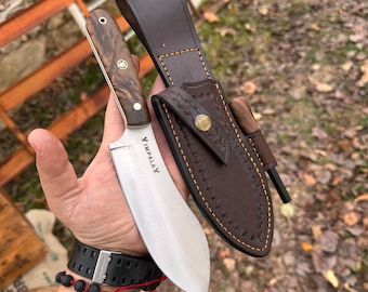 Liten Nessmuk-kniv med valnötshandtag: Bushcraft-utrustning