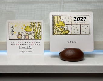Calendario de escritorio Frog no Goro 2027 – Mini calendario de arte japonés con base de yeso hecha a mano.