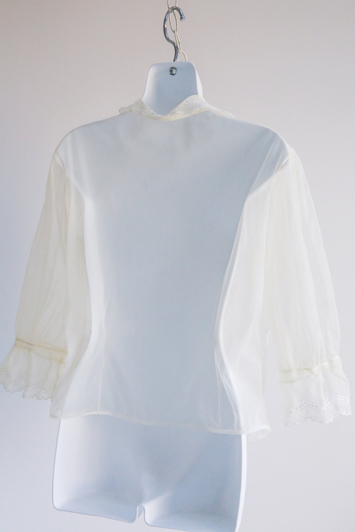 Eyelet Lace Sheer Blouse With 3/4 Sleeves Sz M L - Etsy Canada