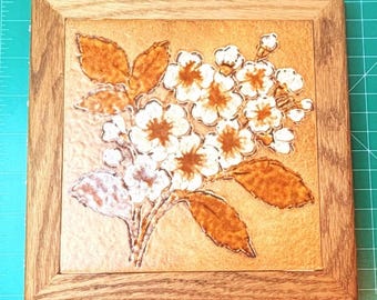 Salvamanteles de azulejos florales italianos Semigres, arte de pared con marco de madera VTG marrón y blanco