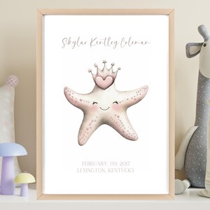 Impresión de nacimiento de bebé personalizada con estrella de mar, decoración de guardería, arte con marco de madera personalizado, regalo para recién nacido, regalo de bienvenida para bebé, decoración de guardería personalizada