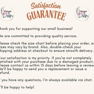 Op de afbeelding: Cr&egrave;mekleurige afbeelding met de tekst "Satisfaction GUARANTEE" in bruin. De tekst "Omega Designs" staat in een cirkelvormig ontwerp bovenaan. Extra tekst bevat een bedankbericht en informatie over retouren.