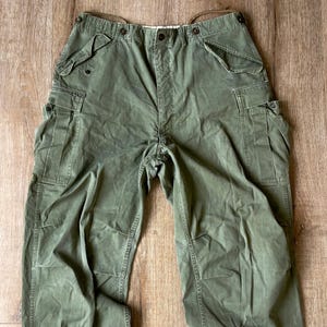 W39 L30.5 — Vintage US Army Combat Cargo Pants — 1951, M-1951 (See Tag!), 100% Cotton Fine Canvas, Olive Green