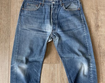 W34 L32 — vintage Levi's 501xx Jeans Men — 1990s, Twist Left Leg