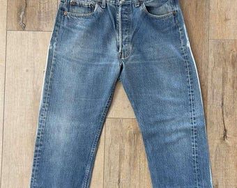 W32.5 L31.75 - Vintage 80er Jahre (1985) Levi's 501-0000 - #546 Rivet, Light Indigo Denim Jeans
