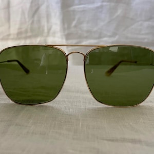 Vintage Ray-Ban / Bausch & Lomb Aviator Sunglasses — 1980s, 1/10-12K GF, Green Lens, Many Details