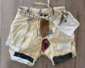 W36: tweedehands studioshort: geelachtig beige, fijne katoenen keperstof