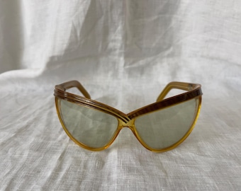 Gafas de sol vintage Christian Dior — años 80, 2205 10, forma de ojo de gato para mujer, lentes marrón claro