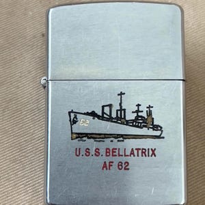 Zapalniczka Zippo Vintage z 1966 roku — Marynarka Wojenna USA, USS Bellatrix, AF 62, Pat 2517191