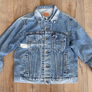 Chest 44.5 — Vintage Levi’s Denim Trucker Jacket — 1980s, Type III, 70 506 0216, Contrast Fades