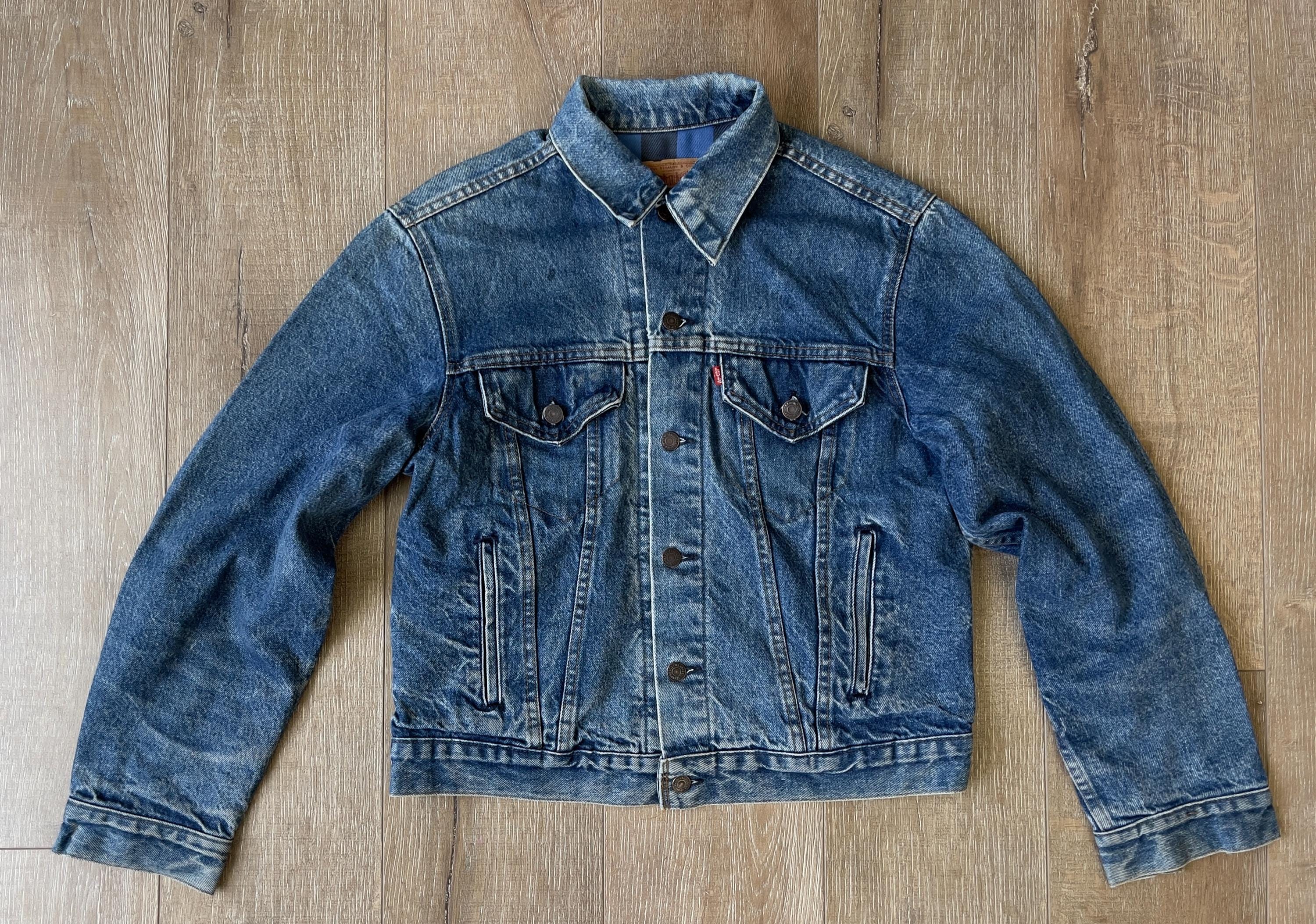 Chest 44 — Vintage Levi's Fully Lined Denim Jacket — 1980s, 70401