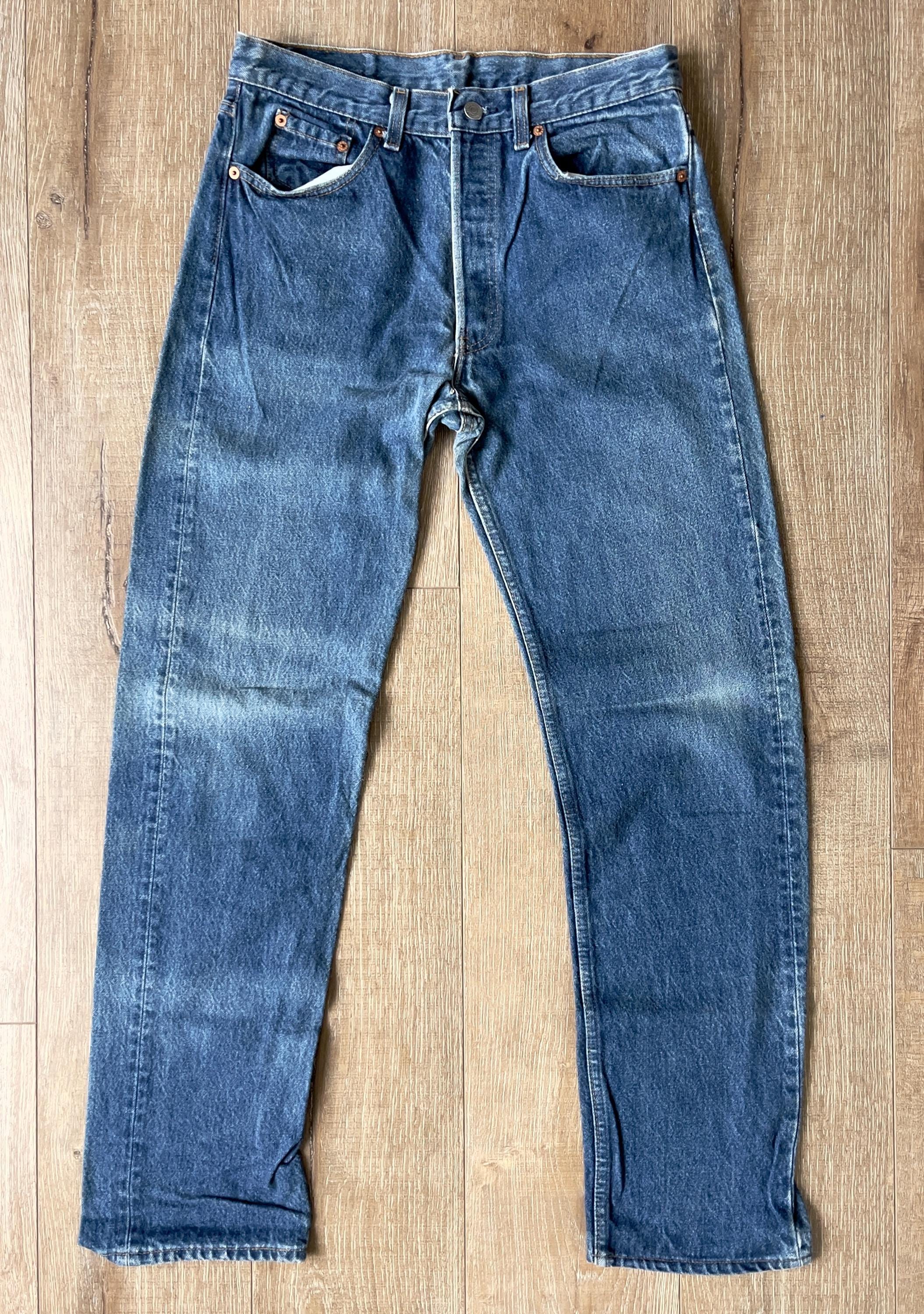W31 L32 — Vintage Levi’s 501xx Jeans Men — 1990, #546 Rivet, Medium Indigo, Fades, Twist Leg, Single Stitch