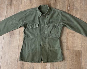 Vintage 1950s USMC P-58 Field Shirt ~ Size 38 ~ Stencil / Named