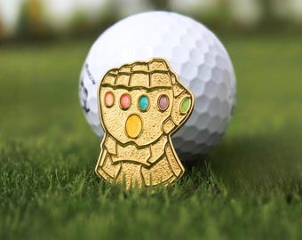 Marcatore per palline da golf Infinity Gauntlet da 3,8 cm - Regalo per la festa del papà, accessorio da golf per fidanzato, idea regalo per marito appassionato di golf.