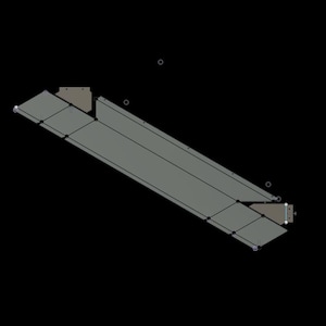 以下が含まれることがあります： 複数の棚と金属フレームを持つ灰色の金属製棚ユニット。棚ユニットは壁に取り付けるように設計されています。