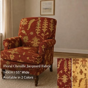 Pode incluir: Uma poltrona estofada em tecido jacquard de chenille floral com fundo vermelho ferrugem e padrões botânicos dourados. A cadeira possui braços arredondados e pernas de madeira escura. O texto na imagem diz: Floral Chenille Jacquard Fabric 140cm / 55" Wide Available in 2 Colors.