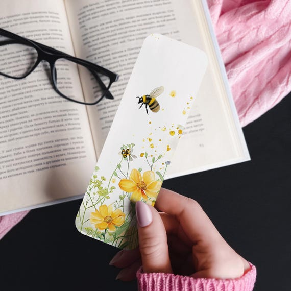 Watercolor Bee Bookmark, Bumblebee Bookmark, Cottagecore Bookmark, Children's Bookmark, Summer Gift, Pretty Bookmark, Cute Gifts, BK6