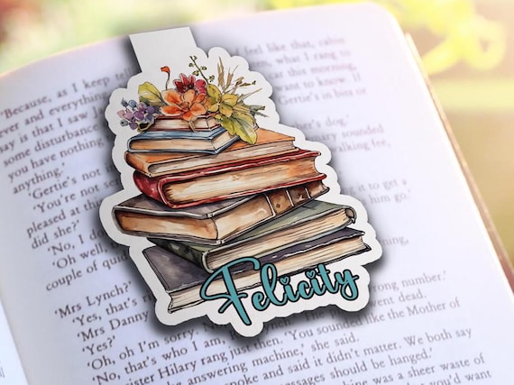 Personalized Magnetic Bookmark | Handmade Vintage Book Stack | Book Lover Gift, Bookish Merch, Book Page Holder, Cute Bookmark MB2