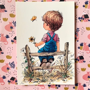 Ongebruikte Vintage Ansichtkaart jaren 70 Boy sitting on Fence Mary May