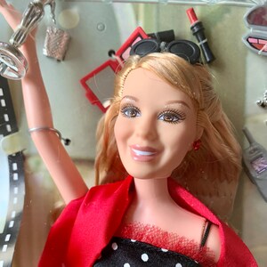 NIB! Vintage Hilary Duff Rode Loper Glam Barbie Pop Mattel NRFB