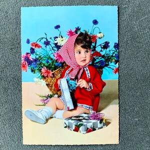 Uso vintage jaren 60 cute meisje com geschenken ansichtkaart
