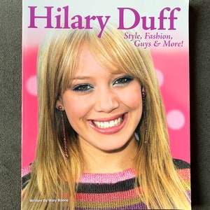 ¡Estilo del libro de Hilary Duff, moda, chicos y más! 2004 Lizzie McGuire Aaron Carter Haylie Duff Amanda Películas Cine Música Scrapbook