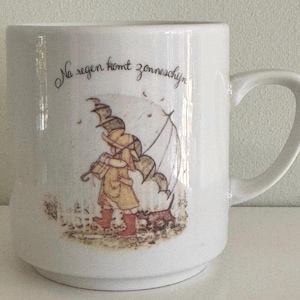 Vintage Holly Hobbie Mug “Na regen komt zonneschijn”Dutch Quote  MUVA Germany  1970s Ceramic  After Rain Comes Sunshine Free Shipping