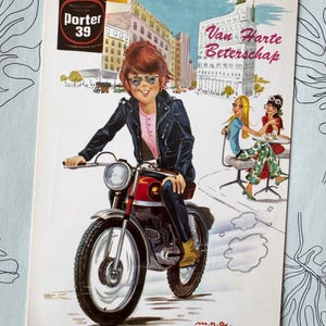 Cartolina retrò olandese usata con auguri di pronta guarigione, illustrazione di un motociclista degli anni '70, Van Harte Beterschap, biglietto d'auguri vintage