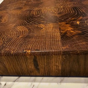 End Grain Old Growth Oak Cutting Board: Handcrafted, Knife-Friendly