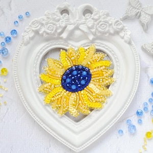 Sunflower Beaded Brooch Kit: DIY Embroidery Beadwork Craft