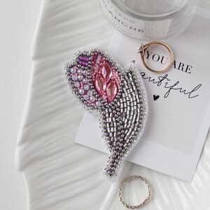 Kit spilla con perline "Tulipano decorativo" - Kit per la creazione di gioielli fai da te, kit per ricamo con perline, spilla fatta a mano