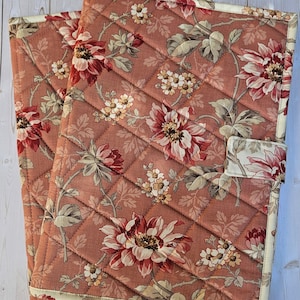 Quilted Project Bag:  Floral Fabric, Cross Stitch Knitting Organizer. Joie de Vivre French General
