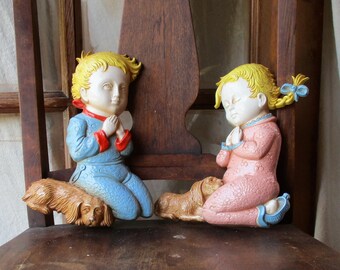 Homco Boy and Girl Praying with Dogs Set of Two Pastel Home Interior Resin Wall Decor Plaque 1977 Dart Ind. Made in USA