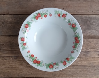 Christopher Stuart Berry Orchard Strawberries Vintage Vegetable Serving Bowl 9" Discontinued Pattern Replacement Boho Farmhouse Kitchen