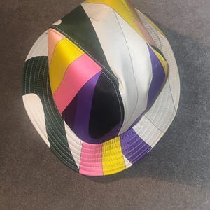 Emilio Pucci Pastel Swirl Cap Emilio Pucci | Accessories | Emilio Pucci Bandierineprint  main image 2