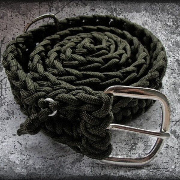 Olive Drab 550 Paracord Survival Belt with buckle...from belt to rope in seconds