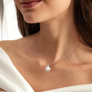 Pearl Pendant Necklace Silver Pearl Jewelry Gift for Her, Present for Sister, Girlfriend, Mom Special Occasion Classic Gift