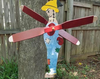 Scarecrow whirligig