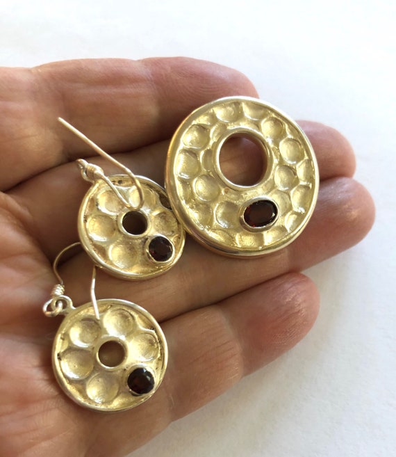 Modern Circle Donut Hole Pendant Necklace Earring Set Sterling Silver Garnet View 6