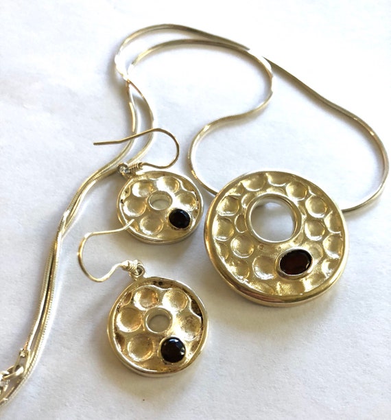 Modern Circle Donut Hole Pendant Necklace Earring Set Sterling Silver Garnet