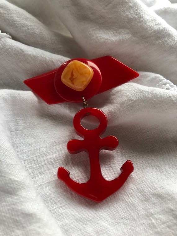 1930's Red Bakelite Brooch Dangle Anchor - Nautica