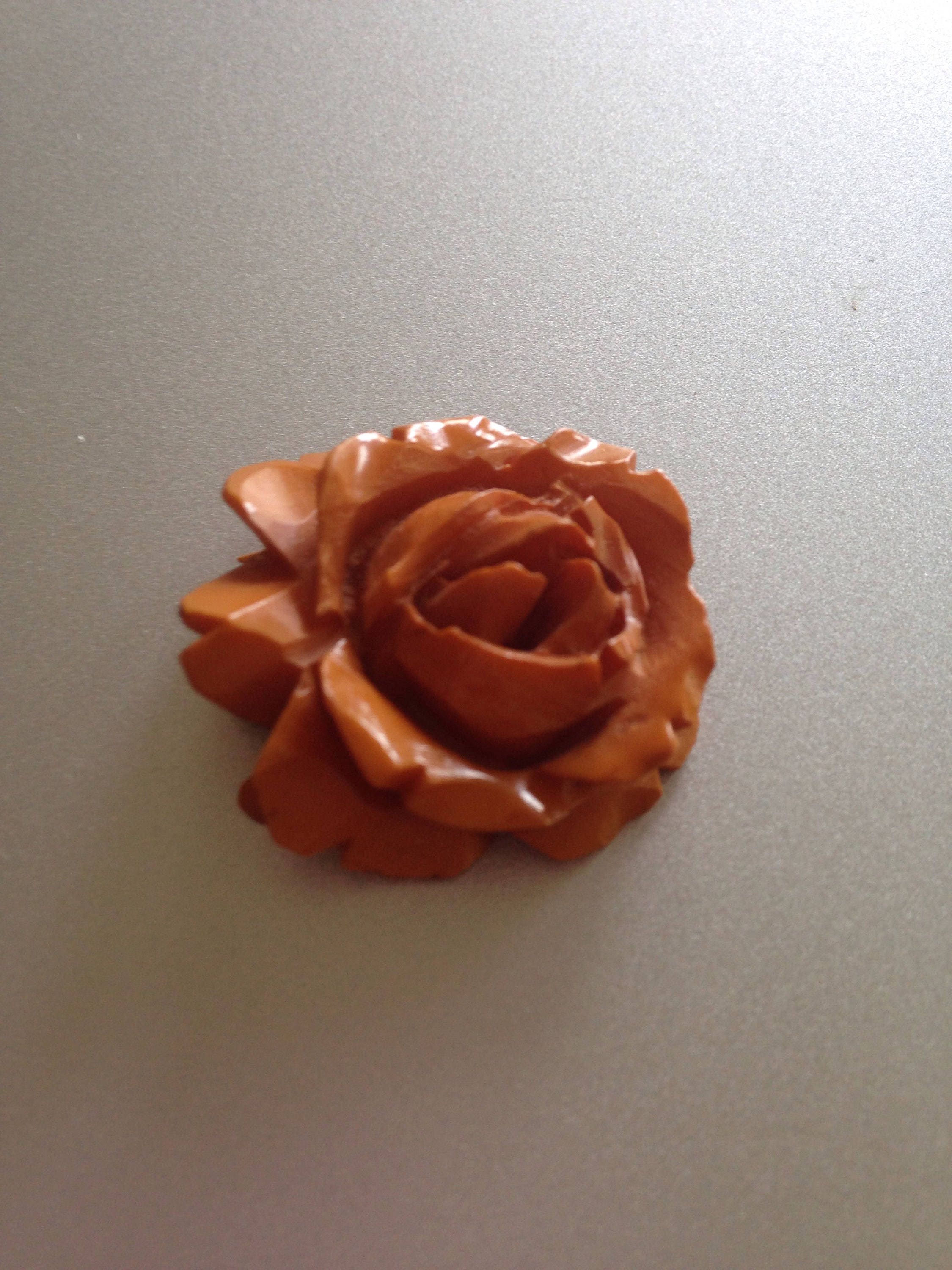 Antique Art Deco Bakelite Orange Brown Rose Pendant EUC Collectors Know Vintage Bakelite Roses Necklace - Etsy main image 3