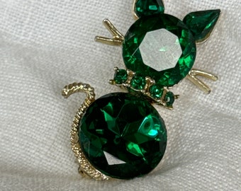 Dobbs Emerald Green Rhinestone Cat Brooch