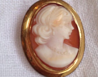 Vintage Shell Cameo Brooch Pendant Gold Filled
