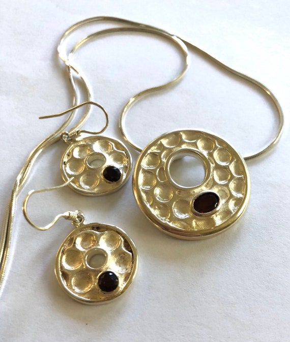 Modern Circle Donut Hole Pendant Necklace Earring Set Sterling Silver Garnet View 3