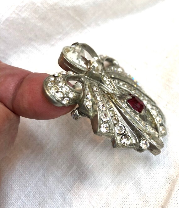 1930s Heart Brooch Rhinestone Art Deco Drapes Red… - image 4