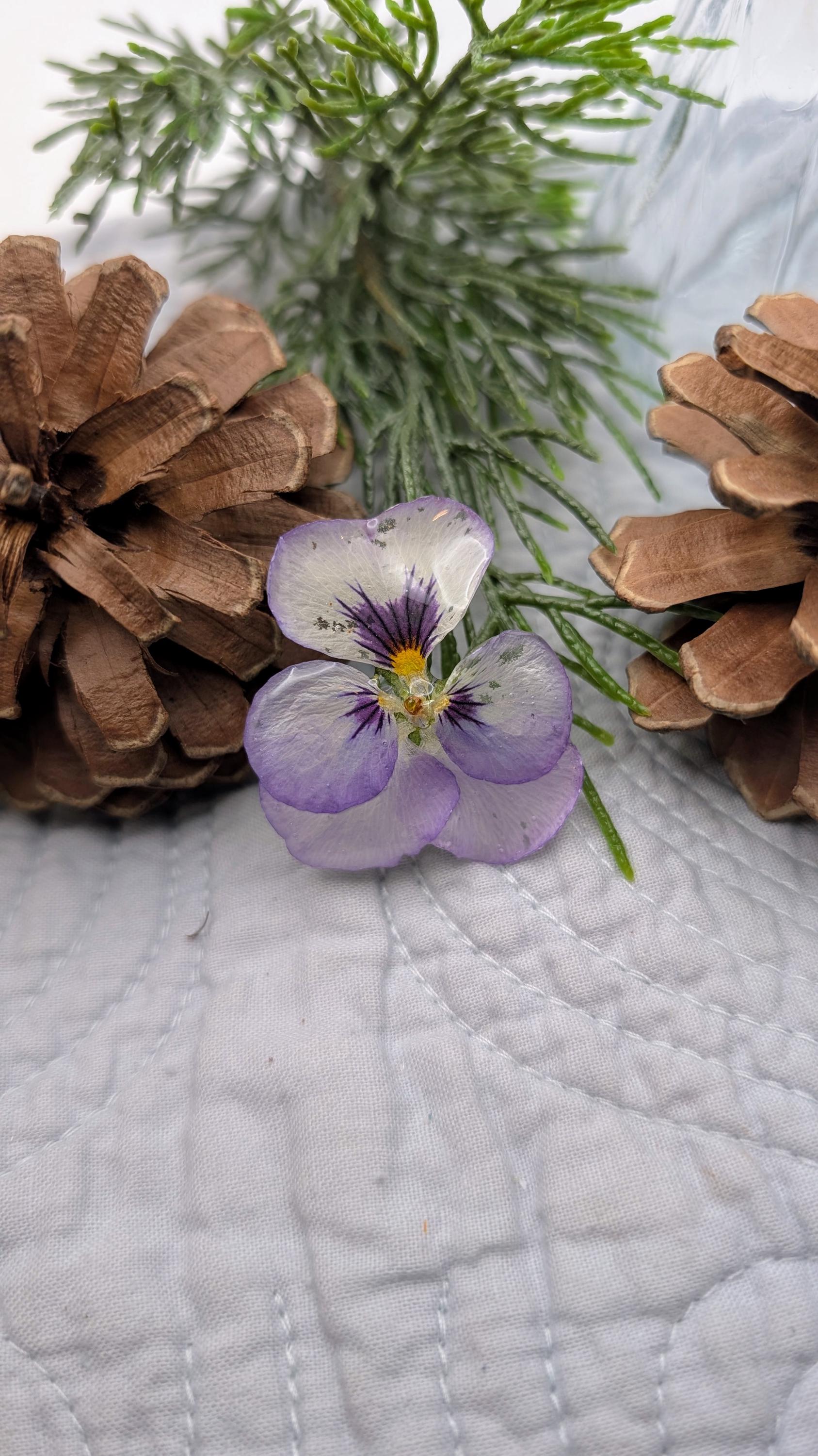 ビオラの花のネックレス - Etsy 日本