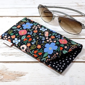 Eyeglass case, padded, cotton fabric, Rifle Paper Co, Wild Rose Black, Primavera