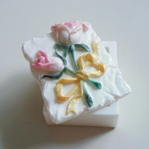 Vintage-Inspired Resin Trinket Box with Roses & Ribbon – Handcrafted Keepsake Container