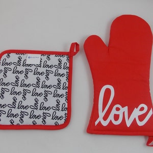 Love is the Special Ingredient Oven Mitt and Pot Holder Set Graceful Works Private Line image 2